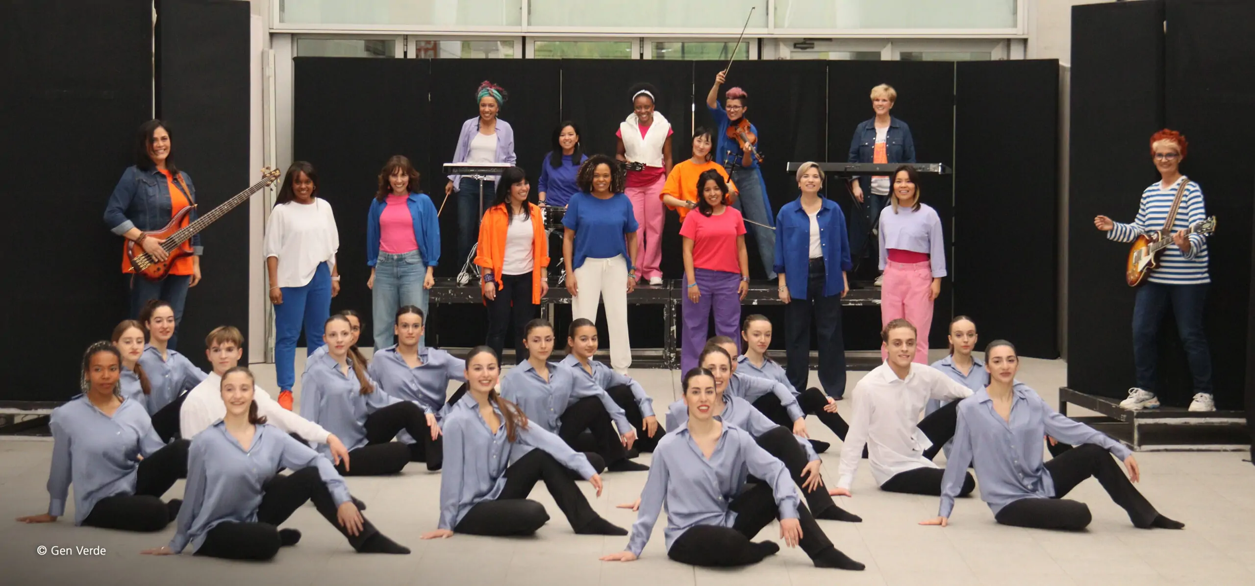 Photo videoclip "Girl On A Mission (Magnificat)"